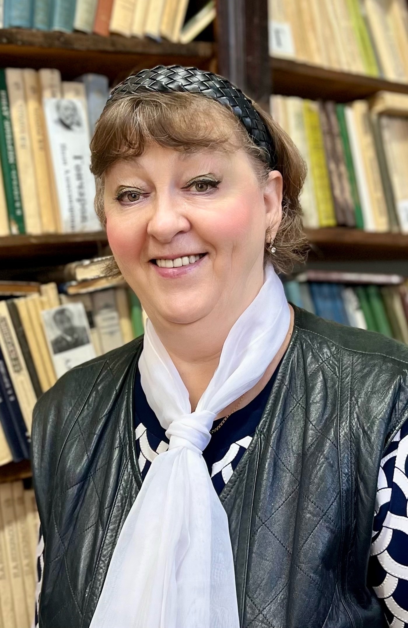 Боголюбова Лариса Владимировна.