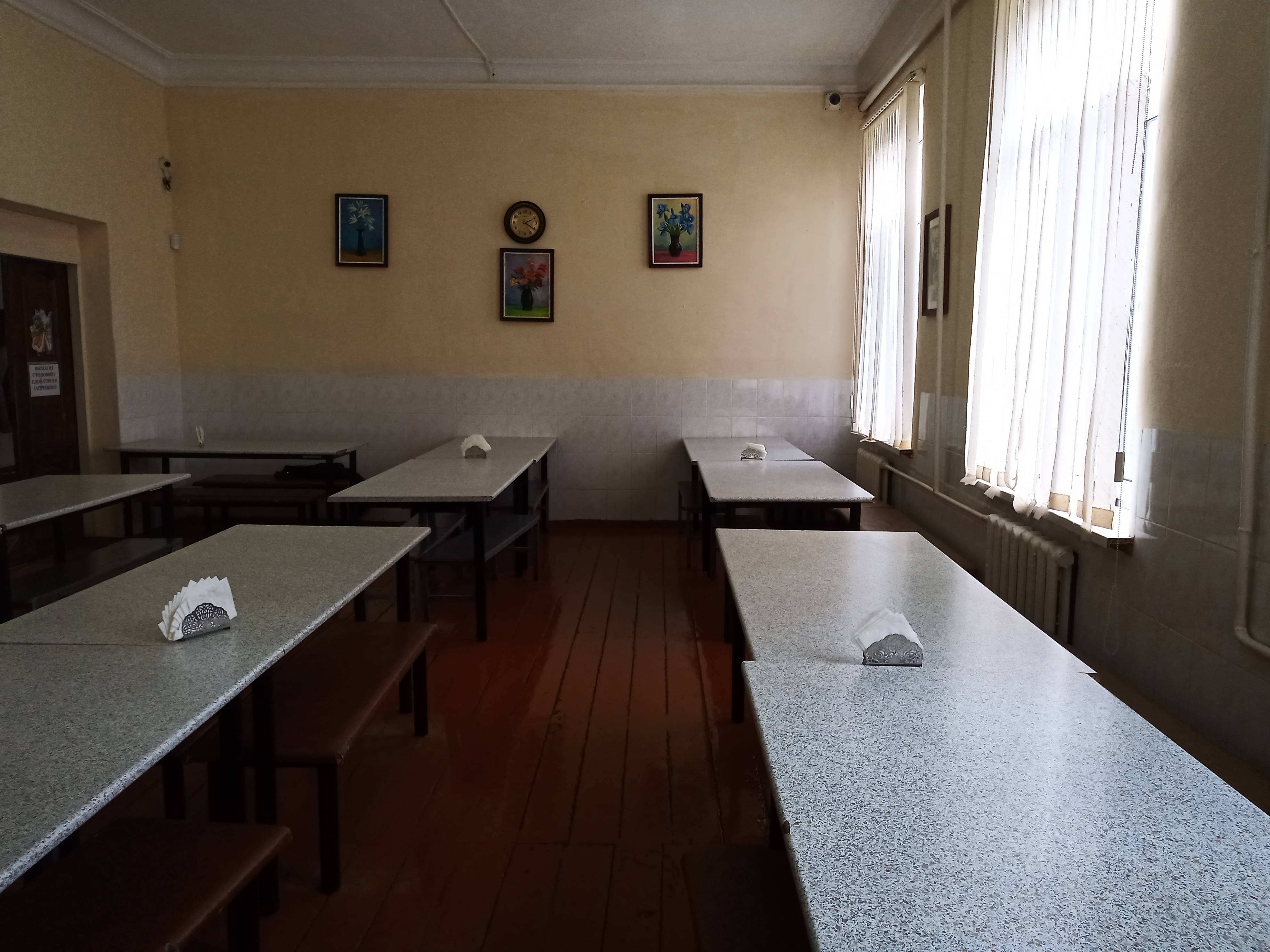 Изображения столовой.